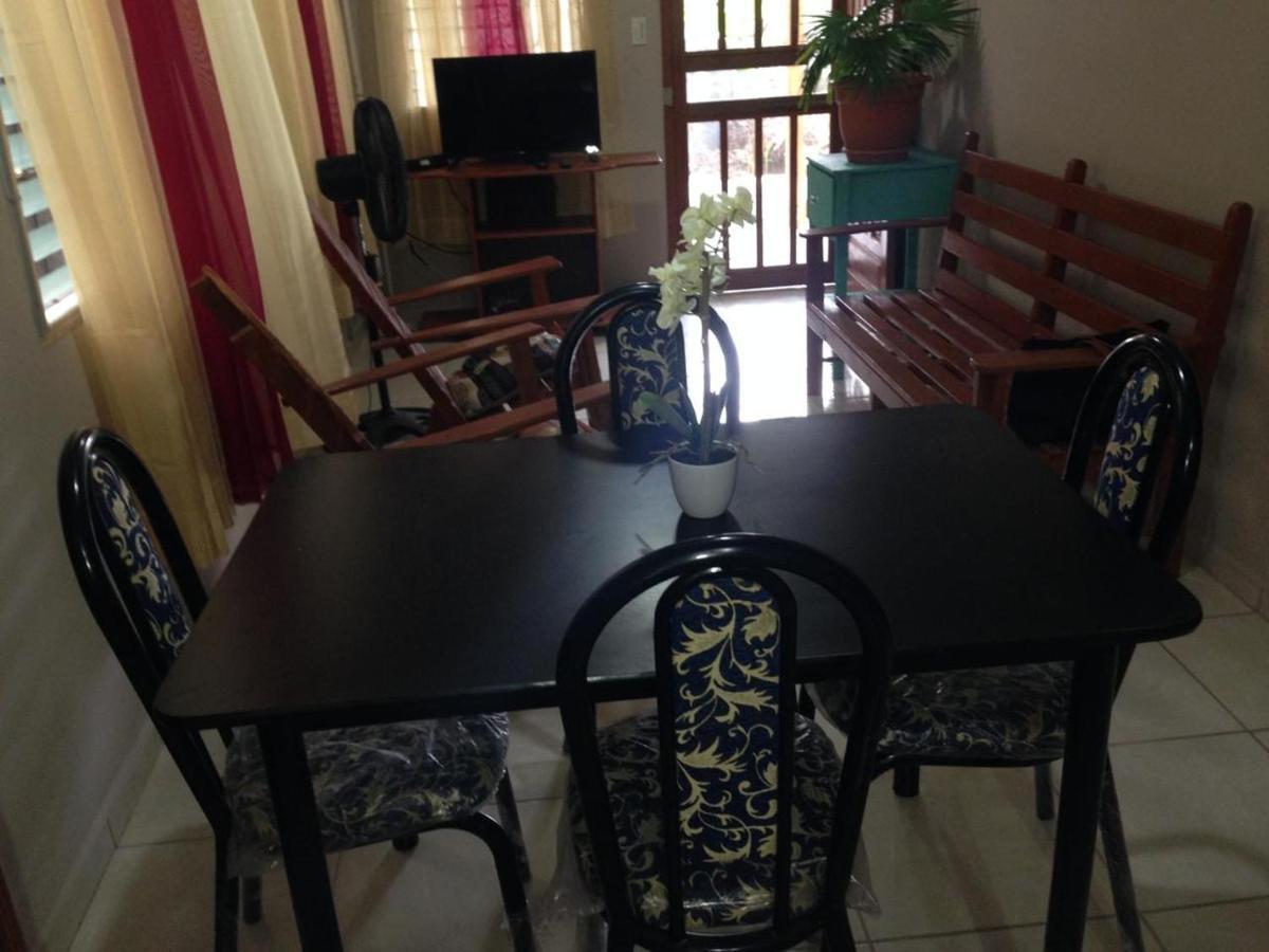 Elizabeth Enchantments La Ceiba Exterior photo
